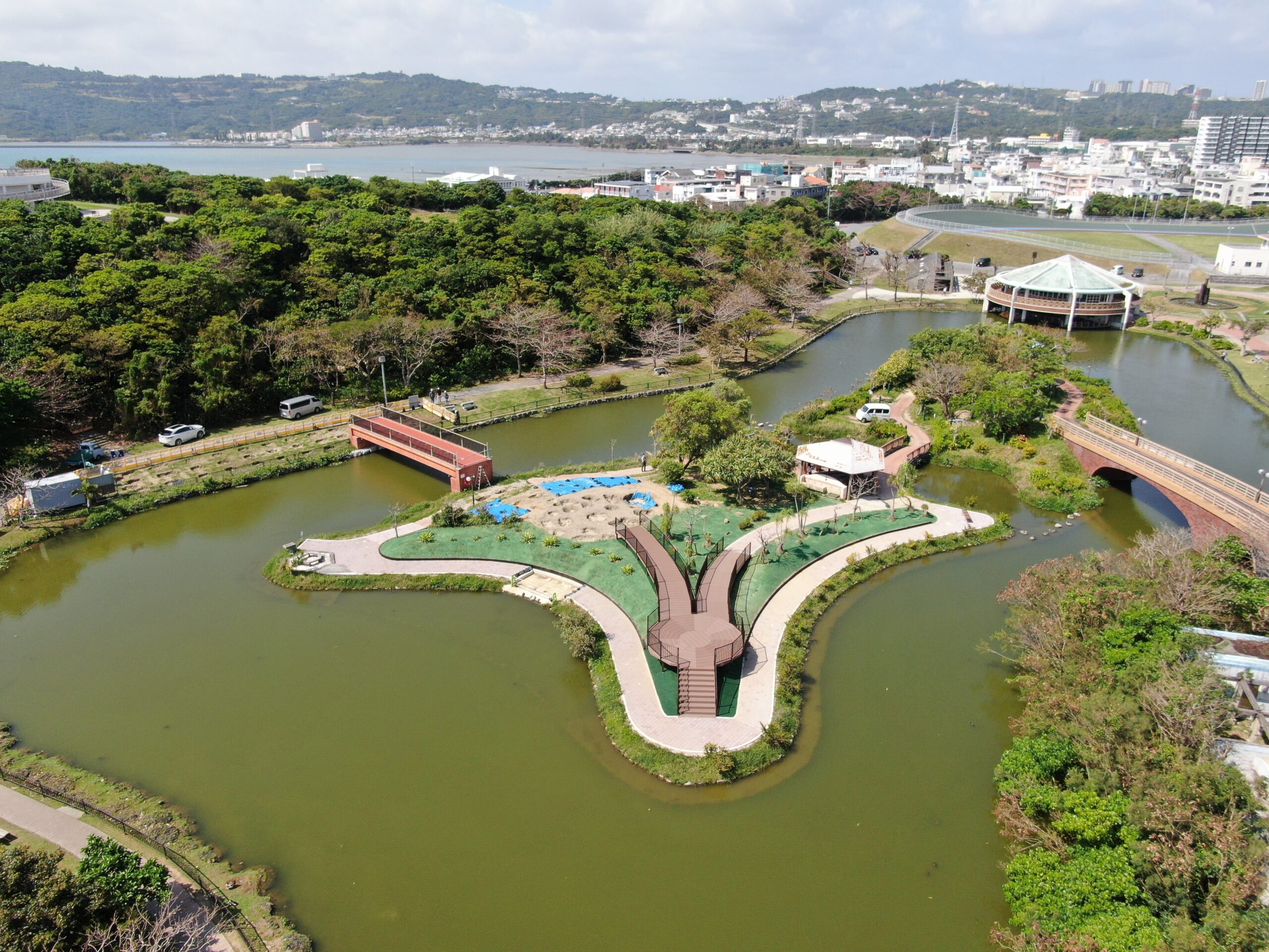 沖縄県総合運動公園遠路整備工事(R1-4)